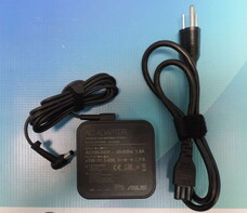 90XB00BN-MPW000 for Asus -  Power Adaptor 65W 19V